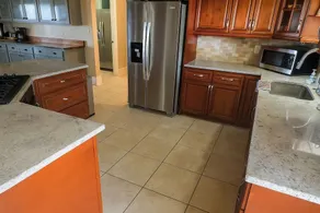 Luxury Lakefront 4br: Jacuzzi, Game Room & Wi-fi - Image 3