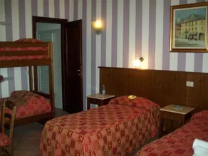 Hotel Excalibur - Image 3