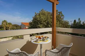 All Seasons Villas - Image 2
