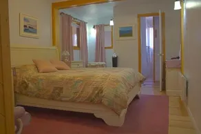 Gite a l'Abri du Vent Bed and Breakfast - Image 2