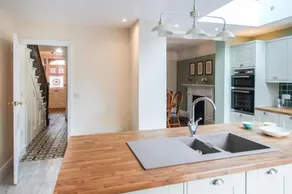 Devonshire House 5 Bedroom House sleeps 12 - Image 5