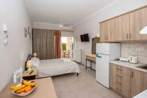 Lollas Studio 1 Acharavi Corfu - Image 5