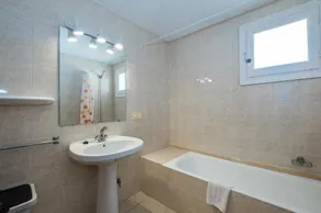 Villa Llevant 77 - Image 2