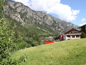 Spacious Apartment In Saint Niklaus Near Mattertal Ski Area - Image 3