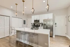 University of Chicago Condo - 1 Bed / 2 Bath w/Parking Space - Image 5