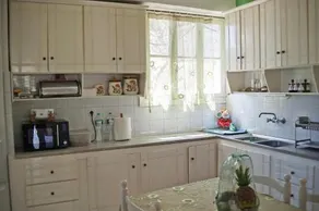 Nick And Angie House - Image 5