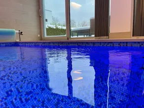 Magnolia House Indoor Pool and Sauna - Image 3