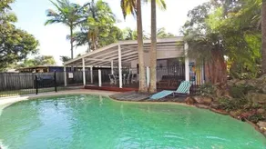 FABULOUS HOLIDAY HIDEAWAY - COOLUM BEACH - Image 5