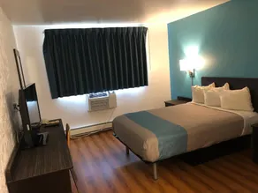 Motel 6 LaCrosse - Image 2