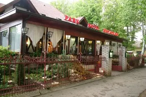 Park Hotel And Restaurant - Image 3