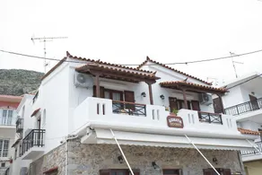 Antonakos Rooms - Image 4