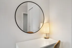Sleek 2BR - Hyde Park 405 - Image 4