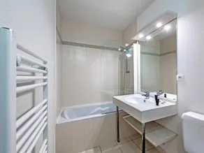 Apartment Near the Beach in the Finistere - Image 3