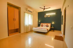 FabHotel Sasti Inn - Image 2