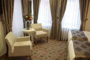Serene Hotel - Image 1
