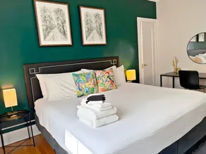 Perfectly Located 1BR - Hinman D2 - Image 5
