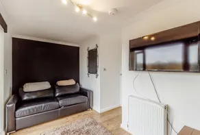 Riverview, Wifi, Smart Tv, Self Entry,Town Centre - Image 5