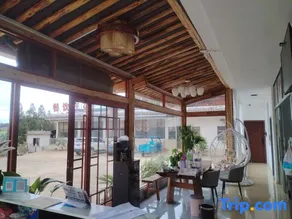 Red Land Warm Home Hostel - Image 3