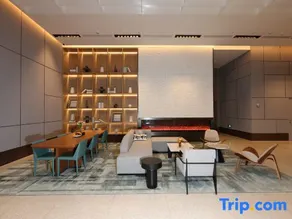 Country Inn & Suites by Radisson Hotel (Suzhou Zhangjiagang Jiyang Lake Mambat Plaza) - Image 3