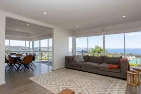 River View Holiday House Sleeps 8 10min to CBD - Image 3