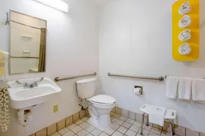 Motel 6 El Paso - Southeast - Image 5
