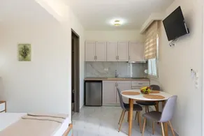 Anna Apartments - Image 4