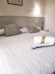 Las Alondras Apartments - Image 4