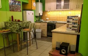 Jazzy Vibes Parliament Hostel & Ensuites - Image 5