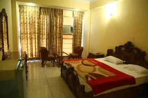 Hotel Narain Continental - Image 2