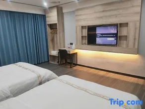 Golden Harbour Business Hotel - Image 2