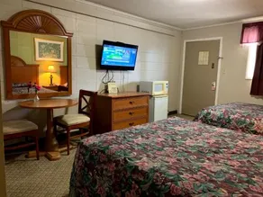 Holiday Motel Creston - Image 2