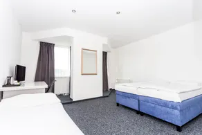 Tif Hotel & Restaurant - Image 4