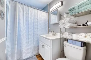 Charming Chicopee Getaway - Image 4