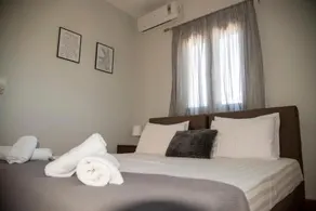 Dimitris Corinthian Villa - Image 2