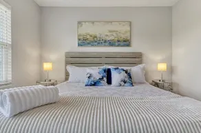 Cozy Kingdom Retreat - Image 5