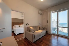 Hotel Ritz - Image 5