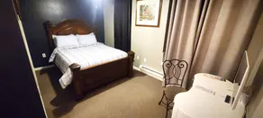 Ely Manor - Image 2