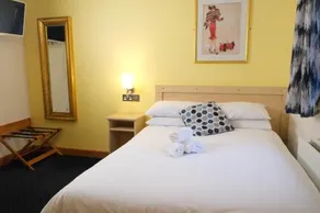 Feerick's Hotel - Image 3