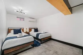 Cozy 3BR Brooklyn Artisan Loft - Image 5