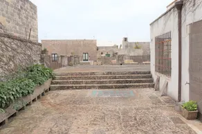 Palazzo Storico nel cuore del Salento - Image 4