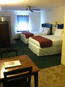 Crimson Inn - Image 3