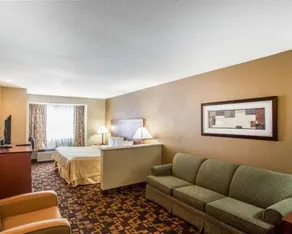 Quality Inn & Suites Mt Juliet - Image 3