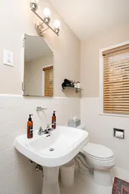 Beard Avenue Bungalow - Image 4