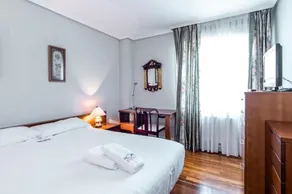 Uribe Kosta Apartment by People Rentals - Image 3