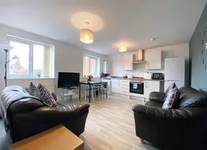 Air Host and Stay - Young House One Apartment - 2 bedroom sleeps 5 - Image 3