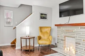 Spacious Home 15min from Downtown Private Garage & Patio - Image 2