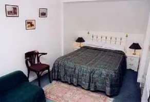 Milton House - Image 5