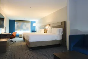 Holiday Inn Express Hotel & Suites Smithfield - Selma I -95 by IHG - Image 2