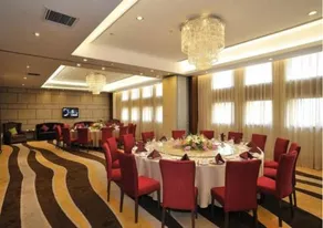 Chun Xue Four Seasons Hotel - Image 5