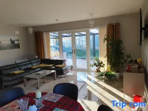 Aran Guesthouse - Kingsize Bed with Ensuite - Image 2